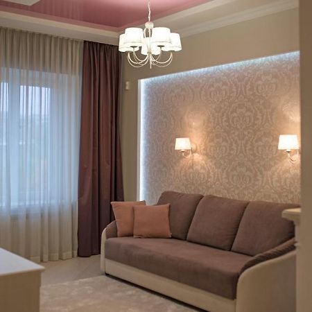Remarkable Appartments In Town Center Полтава Екстериор снимка