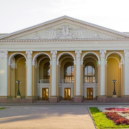 Remarkable Appartments In Town Center Полтава Екстериор снимка