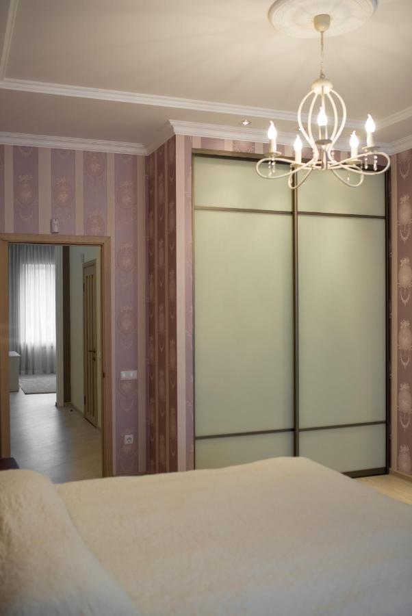 Remarkable Appartments In Town Center Полтава Екстериор снимка